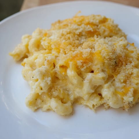Old-Fashioned Baked Mac Cheese